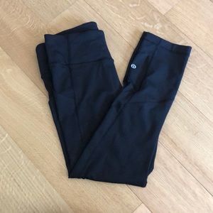 Lululemon pace rival crop